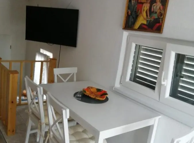 Apartman Zefir *